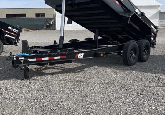 2026 PJ LOW PRO DT DUMP TRAILER 83” x14′