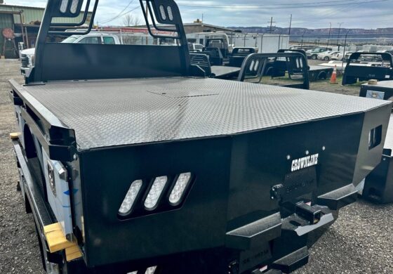 2023 Crownline SKD56 DRW 56” CTA SKIRTED