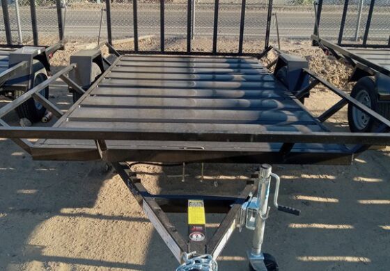BLACK 73”X130” UTILITY ATV
SINGLE AXLE BUMPER PULL
ECHO